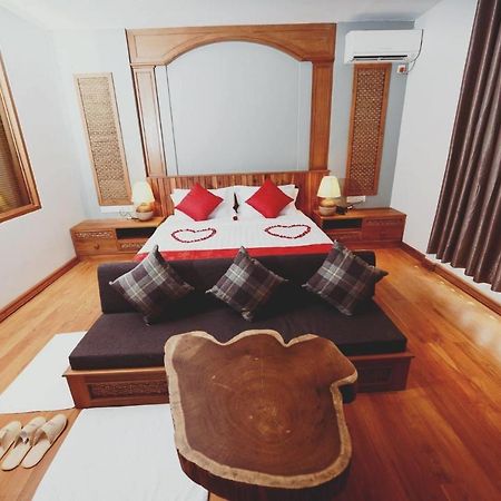 Hotel Thipaw Hsipaw Exteriör bild