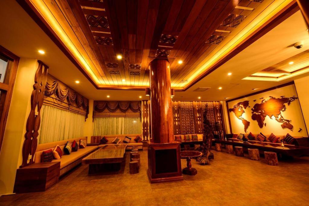 Hotel Thipaw Hsipaw Exteriör bild