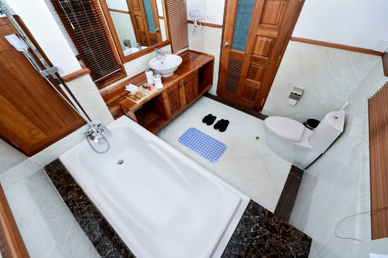 Hotel Thipaw Hsipaw Exteriör bild