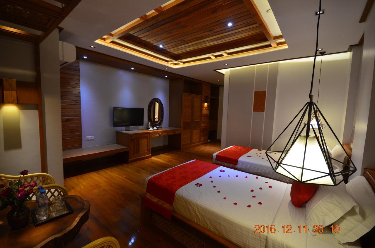 Hotel Thipaw Hsipaw Exteriör bild